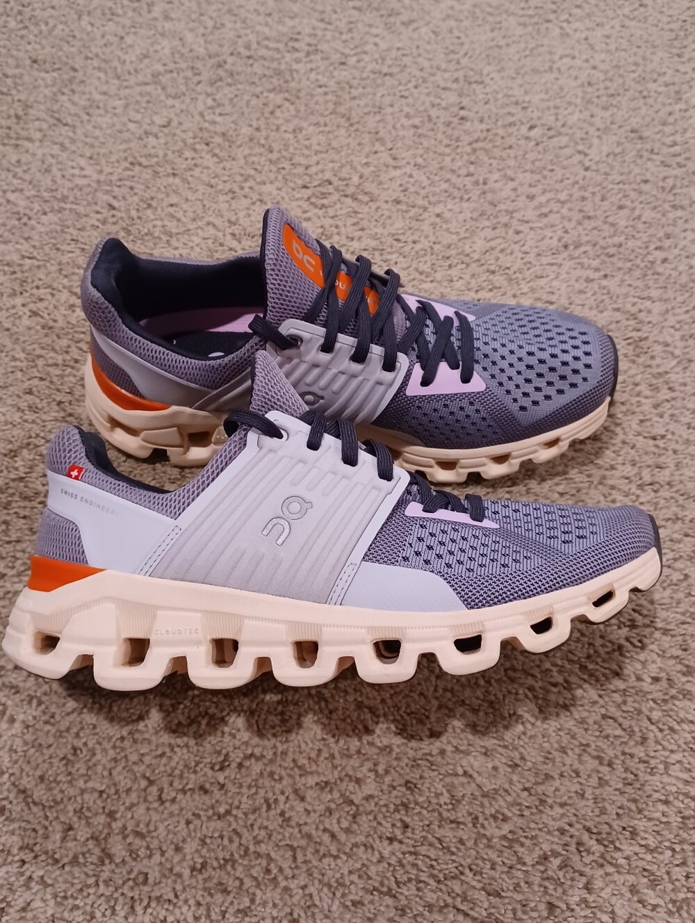 On Cloudswift running shoe in the Lavender/Lilac colorway Womens Size 7